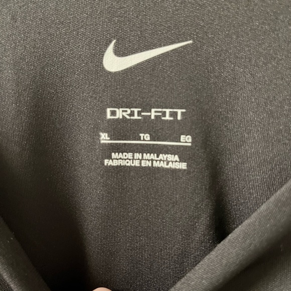 NWT-Nike Men's Long-Sleeve Swim Shirt-XL - Picture 7 of 8